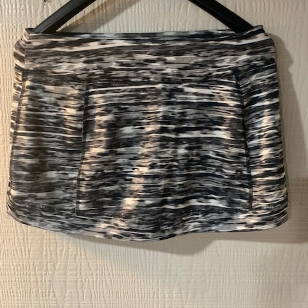 Tek Gear tennis skirt-Black and White-